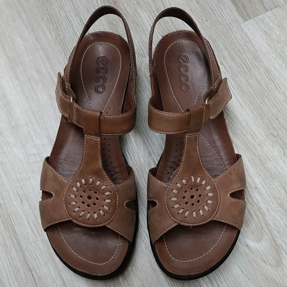 Ecco sandal